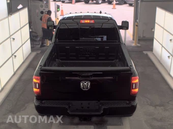 2023 Ram 3500 Laramie Crew Cab Medium Bed – miniatura 5