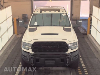 2023 Ram 3500 Limited Extended Crew Cab Medium Bed – miniatura 2