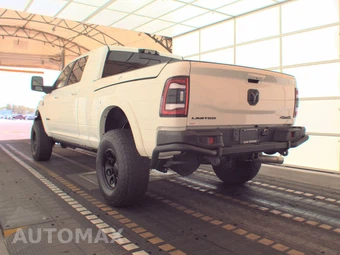 2023 Ram 3500 Limited Extended Crew Cab Medium Bed – miniatura 6