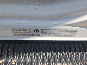 2023 Ram 3500 Tradesman Crew Cab Long Bed - miniatura 14