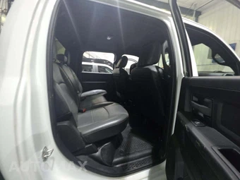 2023 Ram 3500 Tradesman Crew Cab Long Bed - miniatura 16