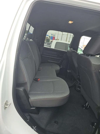 2023 Ram 3500 Tradesman Crew Cab Long Bed - miniatura 16