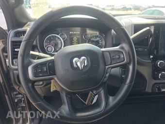 2023 Ram 3500 Tradesman Crew Cab Long Bed DRW – miniatura 10
