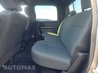 2023 Ram 3500 Tradesman Crew Cab Long Bed DRW – miniatura 13