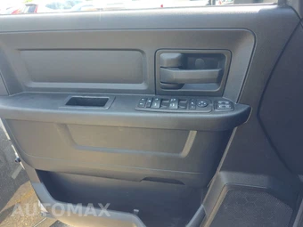 2023 Ram 3500 Tradesman Crew Cab Long Bed DRW – miniatura 9