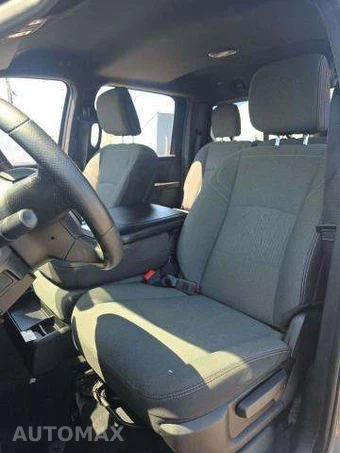 2023 Ram 3500 Tradesman Crew Cab Long Bed DRW - miniatura 6