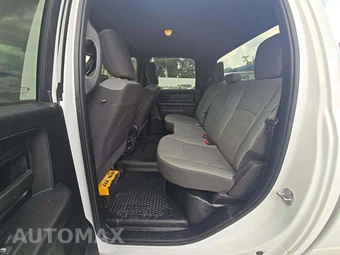 2023 Ram 3500 Tradesman Crew Cab Long Bed DRW – miniatura 13