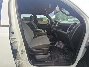 2023 Ram 3500 Tradesman Crew Cab Long Bed DRW – miniatura 18
