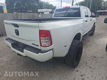 2023 Ram 3500 Tradesman Crew Cab Long Bed DRW – miniatura 3