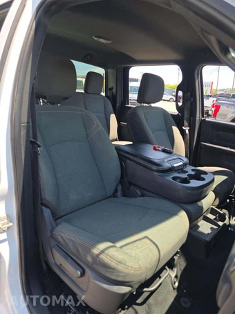 2023 Ram 3500 Tradesman Crew Cab Long Bed DRW - miniatura 18