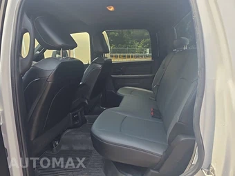 2023 Ram 3500 Tradesman Crew Cab Long Bed DRW - miniatura 13
