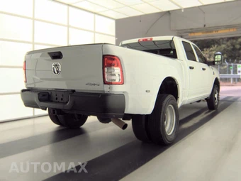 2023 Ram 3500 Tradesman Crew Cab Long Bed DRW - miniatura 4