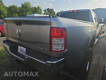 2023 Ram 3500 Tradesman Crew Cab Long Bed DRW - miniatura 4
