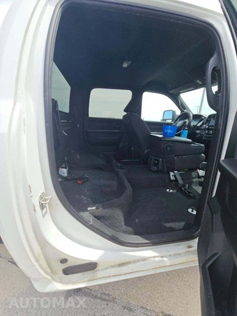 2023 Ram 3500 Tradesman Crew Cab Long Bed DRW - miniatura 13