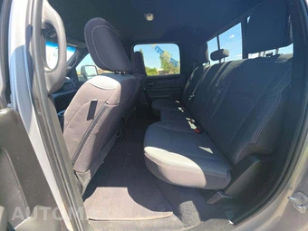 2023 Ram 3500 Tradesman Crew Cab Long Bed DRW - miniatura 13