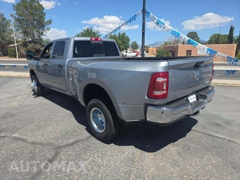 2023 Ram 3500 Tradesman Crew Cab Long Bed DRW - miniatura 2