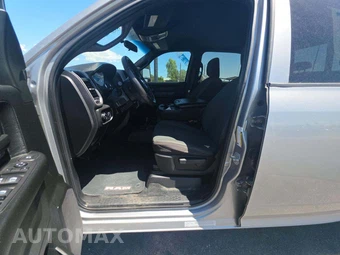 2023 Ram 3500 Tradesman Crew Cab Long Bed DRW - miniatura 6