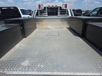 2023 Ram 4500 Cab Chassis Laramie Crew Cab DRW - miniatura 16