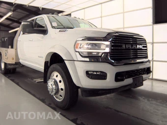 2023 Ram 4500 Cab Chassis Laramie Crew Cab DRW - miniatura 3