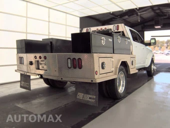 2023 Ram 4500 Cab Chassis Laramie Crew Cab DRW - miniatura 4