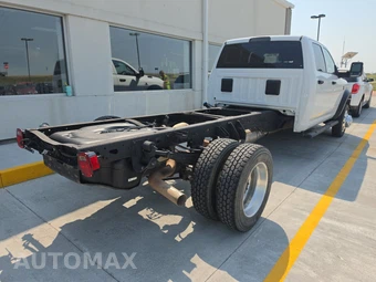 2023 Ram 5500 Cab Chassis Tradesman Crew Cab DRW - miniatura 4
