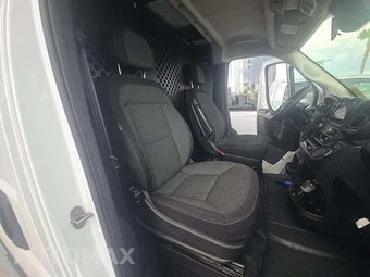2023 Ram ProMaster 2500 Cargo Van Low Roof 136.0" WB - miniatura 17