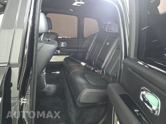 2023 Rolls-Royce Cullinan Black Badge – miniatura 13