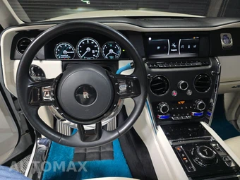 2023 Rolls-Royce Cullinan – miniatura 11