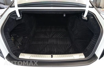 2023 Rolls-Royce Ghost Black Badge – miniatura 39