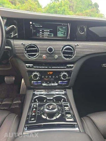 2023 Rolls-Royce Ghost – miniatura 11
