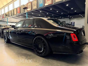 2023 Rolls-Royce Phantom - miniatura 10