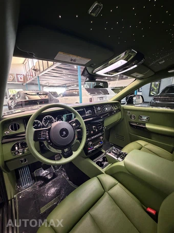 2023 Rolls-Royce Phantom - miniatura 12