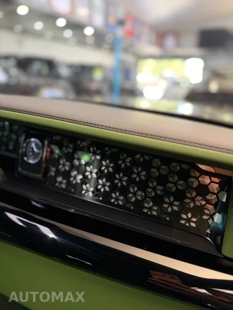 2023 Rolls-Royce Phantom - miniatura 15
