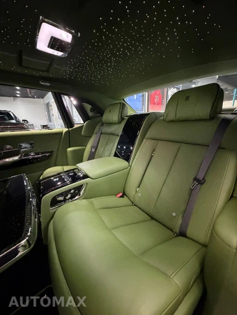 2023 Rolls-Royce Phantom - miniatura 16