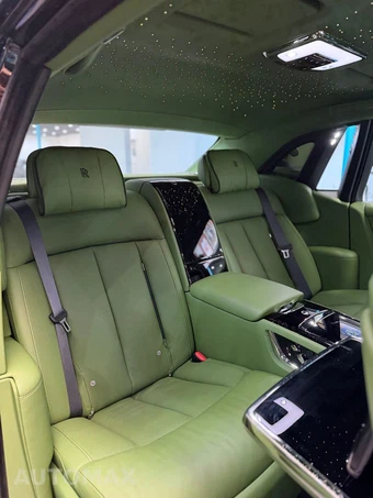 2023 Rolls-Royce Phantom - miniatura 18