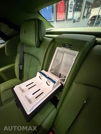 2023 Rolls-Royce Phantom - miniatura 21