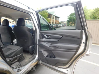 2023 Subaru Ascent Premium - miniatura 17