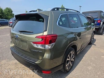 2023 Subaru Forester Limited - miniatura 4