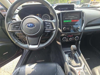 2023 Subaru Forester Limited - miniatura 10