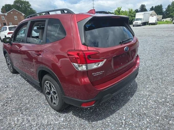 2023 Subaru Forester Premium - miniatura 6