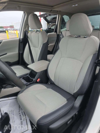2023 Subaru Forester Premium - miniatura 6