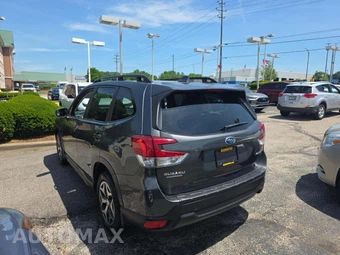 2023 Subaru Forester Premium - miniatura 2
