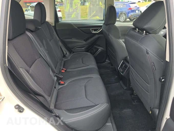 2023 Subaru Forester Premium - miniatura 13