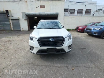 2023 Subaru Forester Premium - miniatura 2