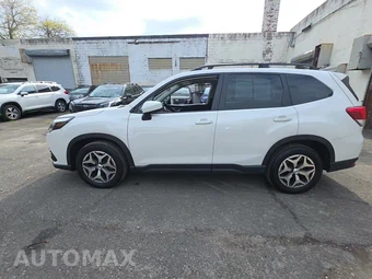 2023 Subaru Forester Premium - miniatura 3