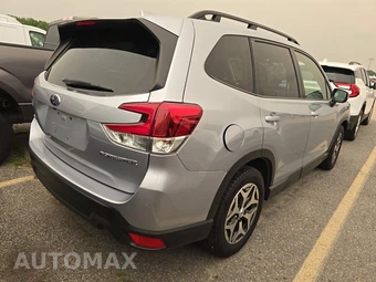 2023 Subaru Forester Premium - miniatura 4