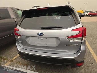2023 Subaru Forester Premium - miniatura 5