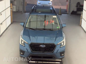 2023 Subaru Forester Premium - miniatura 2