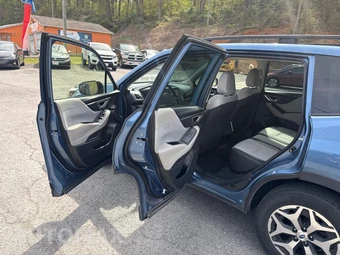 2023 Subaru Forester Premium - miniatura 30