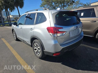 2023 Subaru Forester Premium - miniatura 6